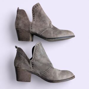 ROCK & CANDY Lipton Microsuede Ankle Bootie Detailing Cutaway Tan Size 9